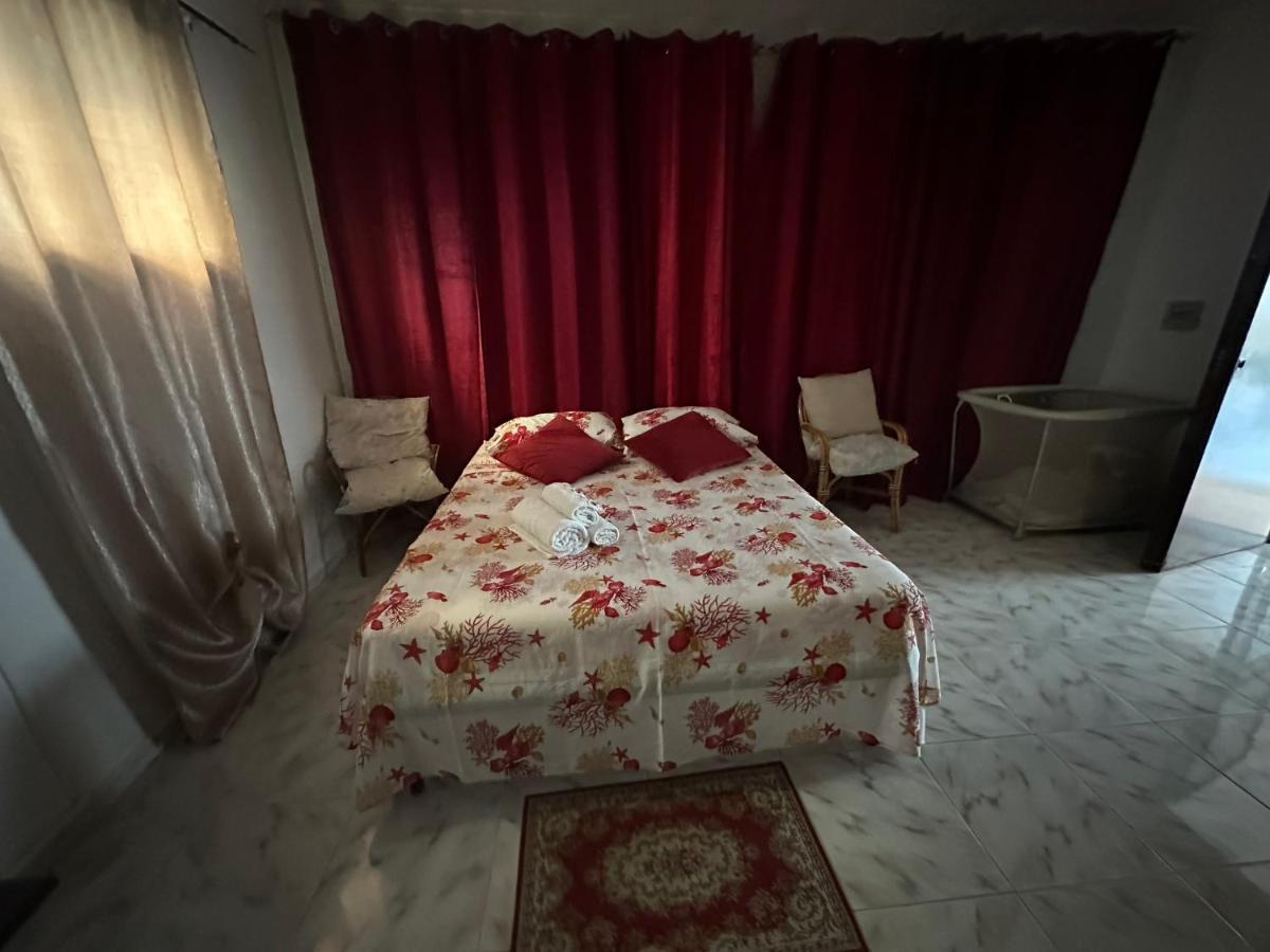 Imperium Allestimenti Bed & Breakfast เนเปิลส์ ภายนอก รูปภาพ