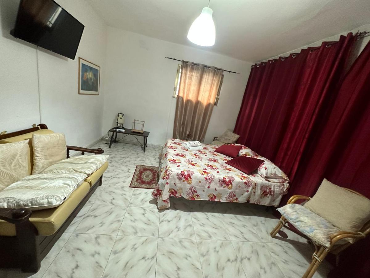 Imperium Allestimenti Bed & Breakfast เนเปิลส์ ภายนอก รูปภาพ