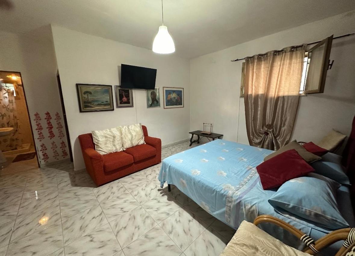Imperium Allestimenti Bed & Breakfast เนเปิลส์ ภายนอก รูปภาพ